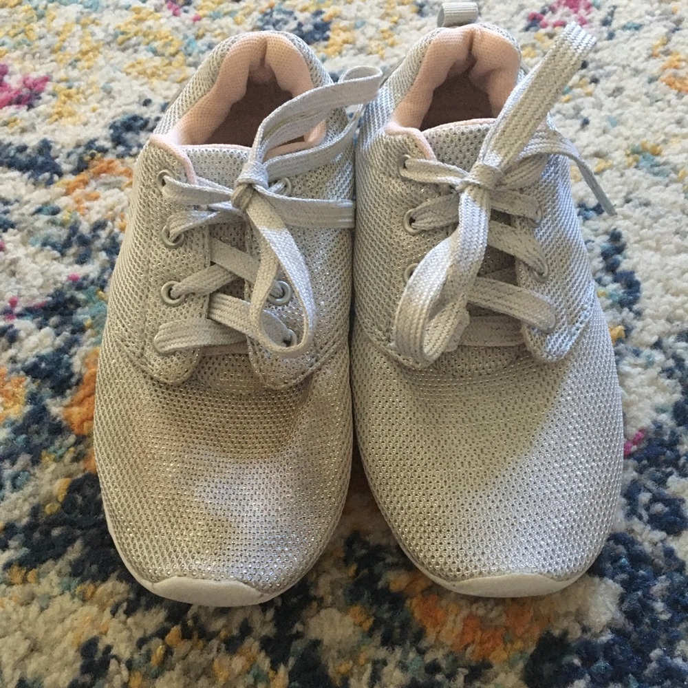 Beautiful sneakers size 1 Selling in a bundle only